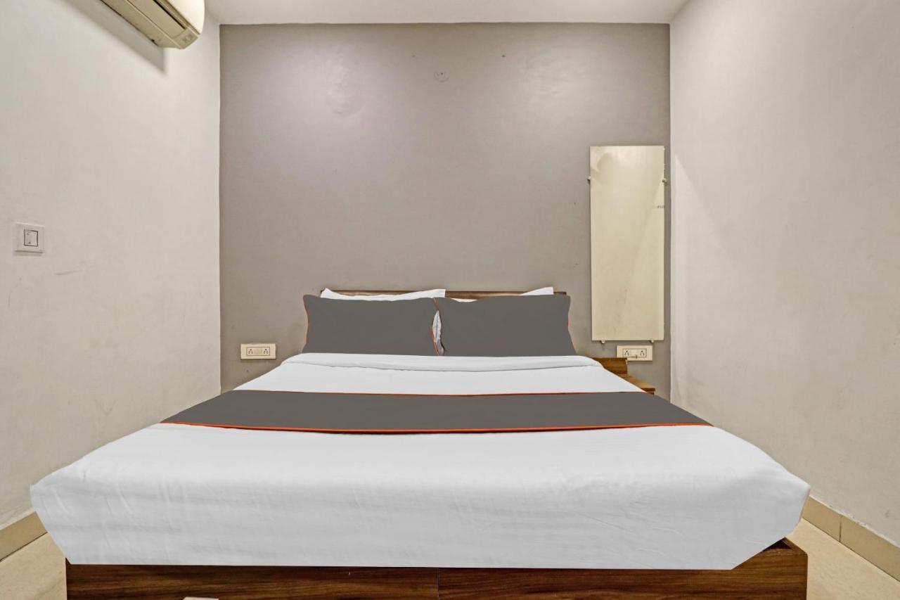 Hotel Collection O Seven Heaven Nueva Delhi Exterior foto
